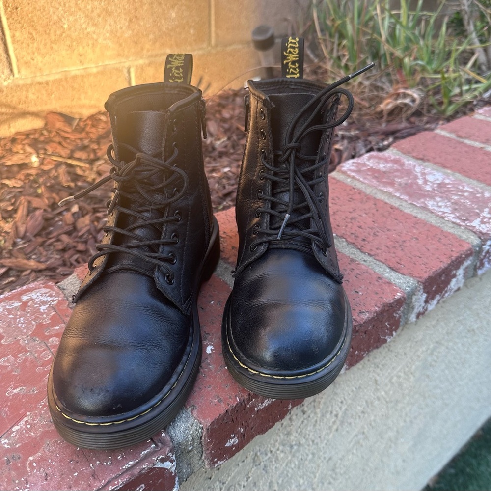 Dr. Martens 1460J Smooth Leather Boots — Size 3 (Youth/Women’s 5)